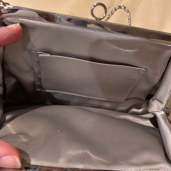 Silver &  Rhinstone clutch purse - Picture 2 of 4